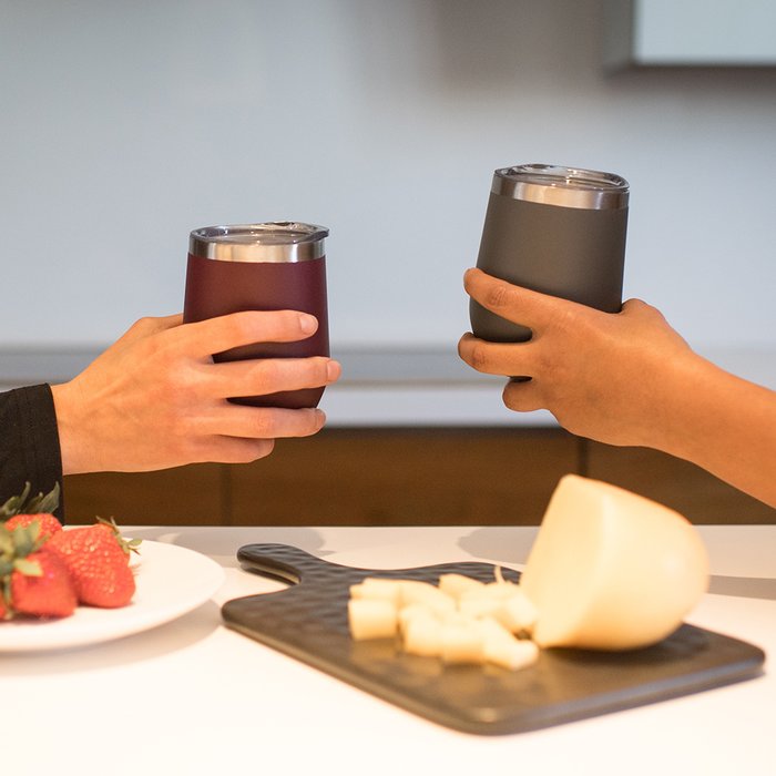 Vaso de vino color vino y gris de acero inoxidable - Todika premium dinkware en Monterrey México marca EverestFort